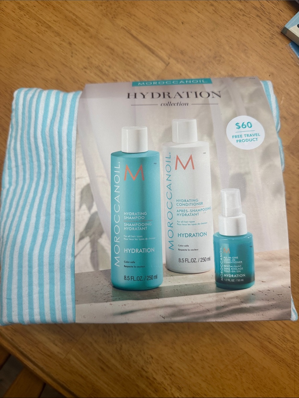 Moroccanoil Hydration Set in Turquoise and White